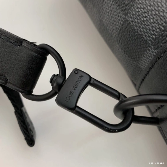 Cheap VUITTON BUSINESS UTILITY LOUIS BAG 0721